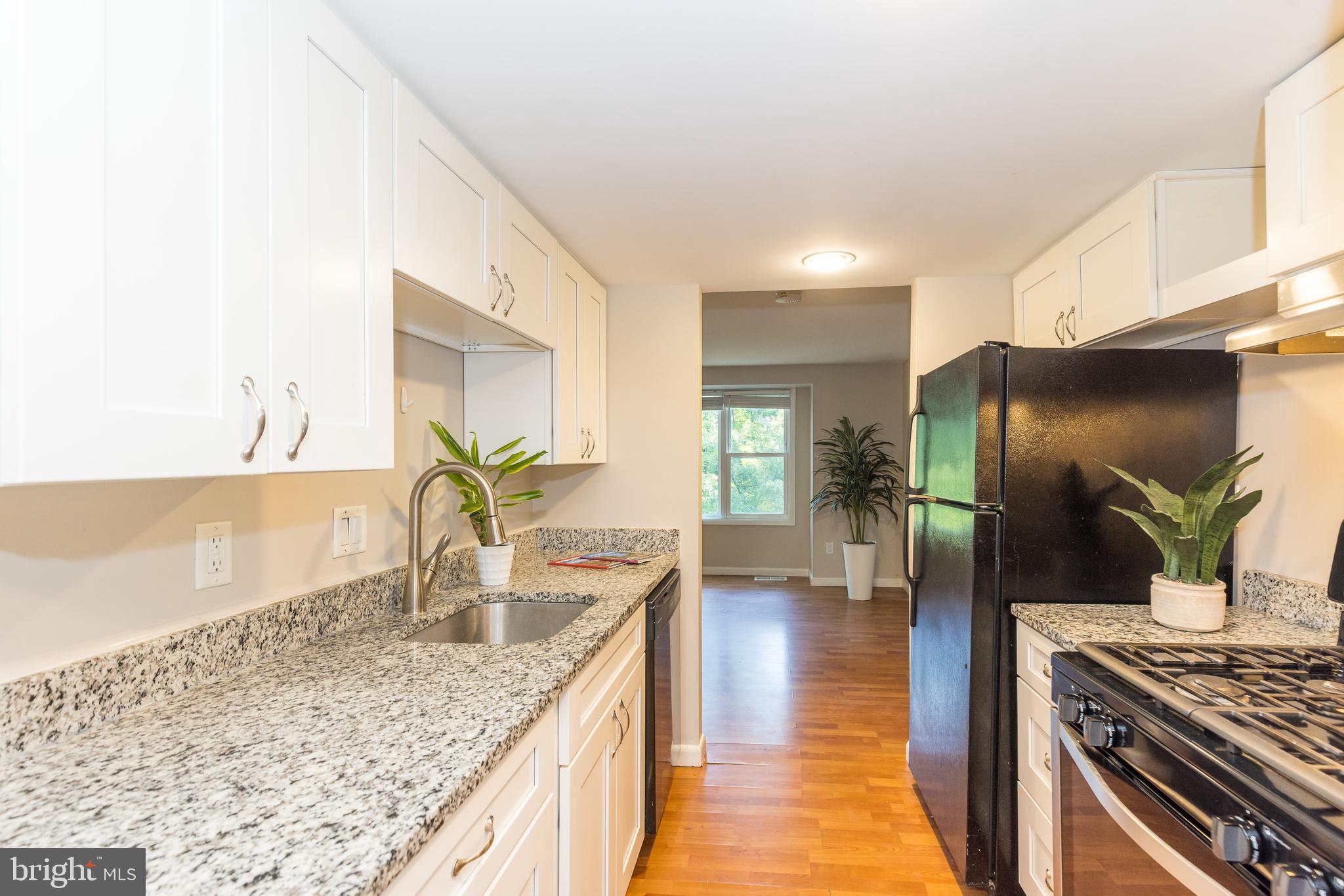 5437 Fallriver Row Court Columbia, MD 21044 - Photo 6 of 43 Granite Counter