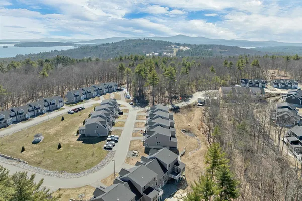 $639,900 | 98 Brook Hill, Unit 98, Meredith, NH 03253