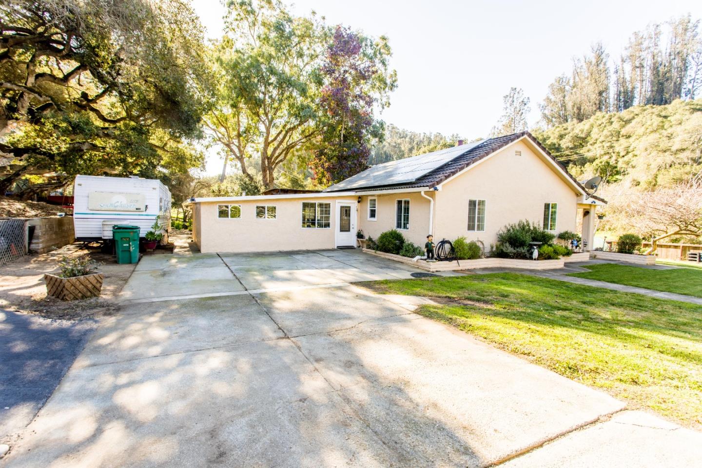 517 Maher Road Watsonville, CA 95076 - Photo 2 of 12 Gallery Image 2
