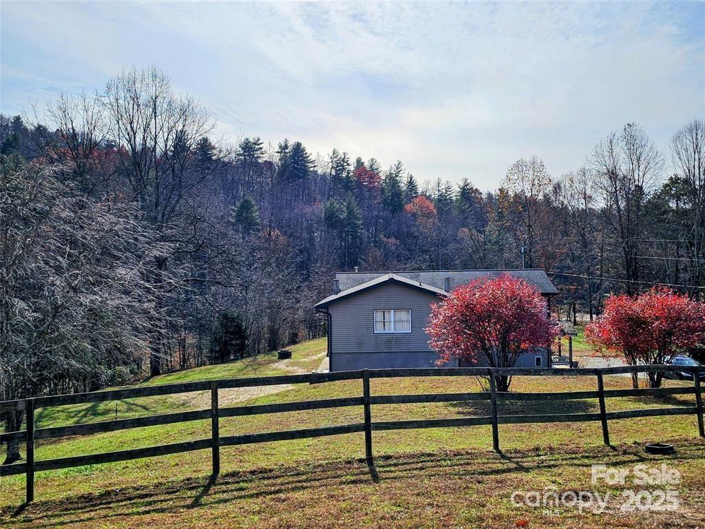 1575 Zacks Fork Road Lenoir, NC 28645 - Photo 4 of 46 Gallery Image 4