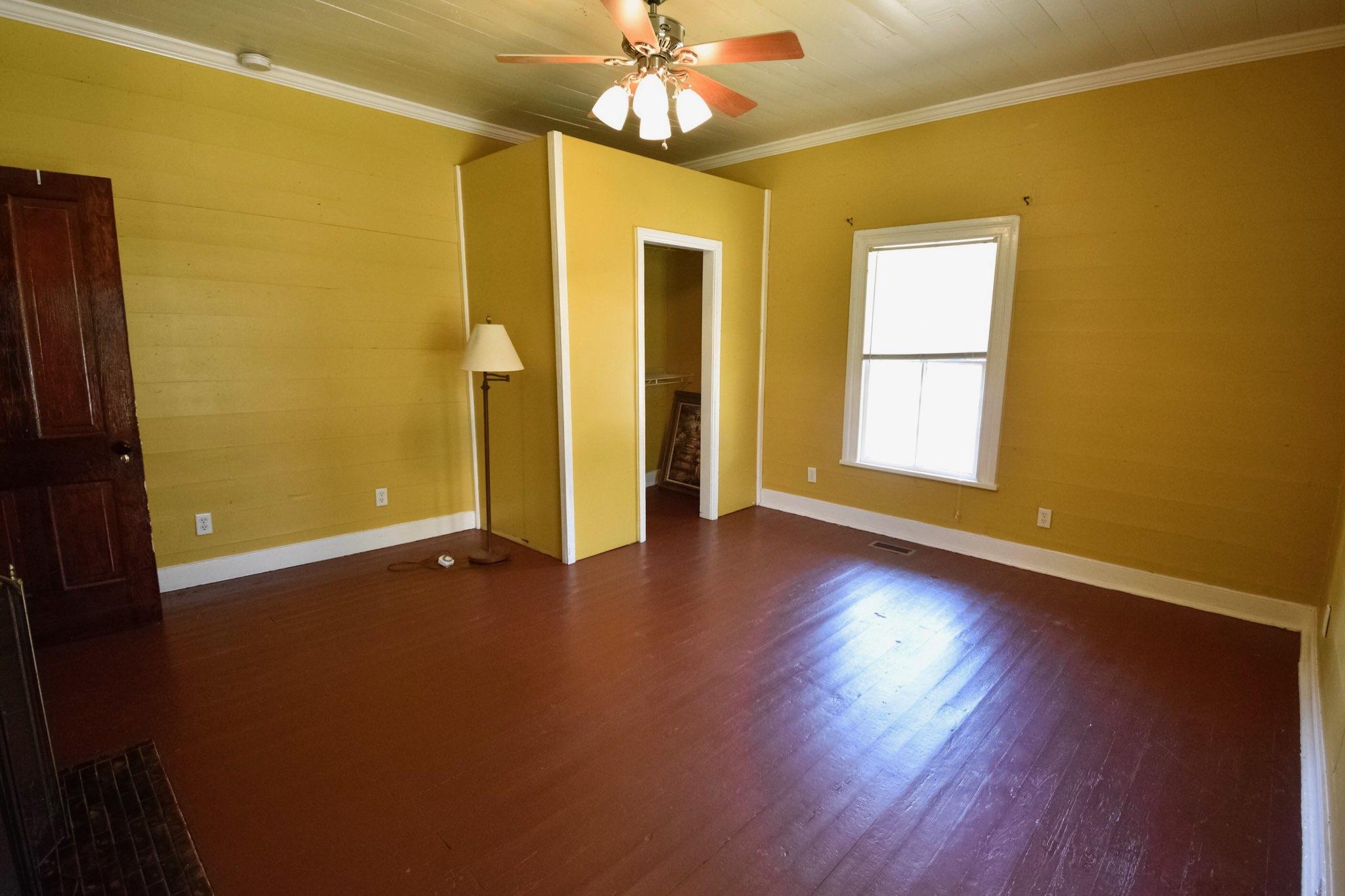 308 Front Street Luttrell, TN 37779 - Photo 11 of 27 IMG_6989