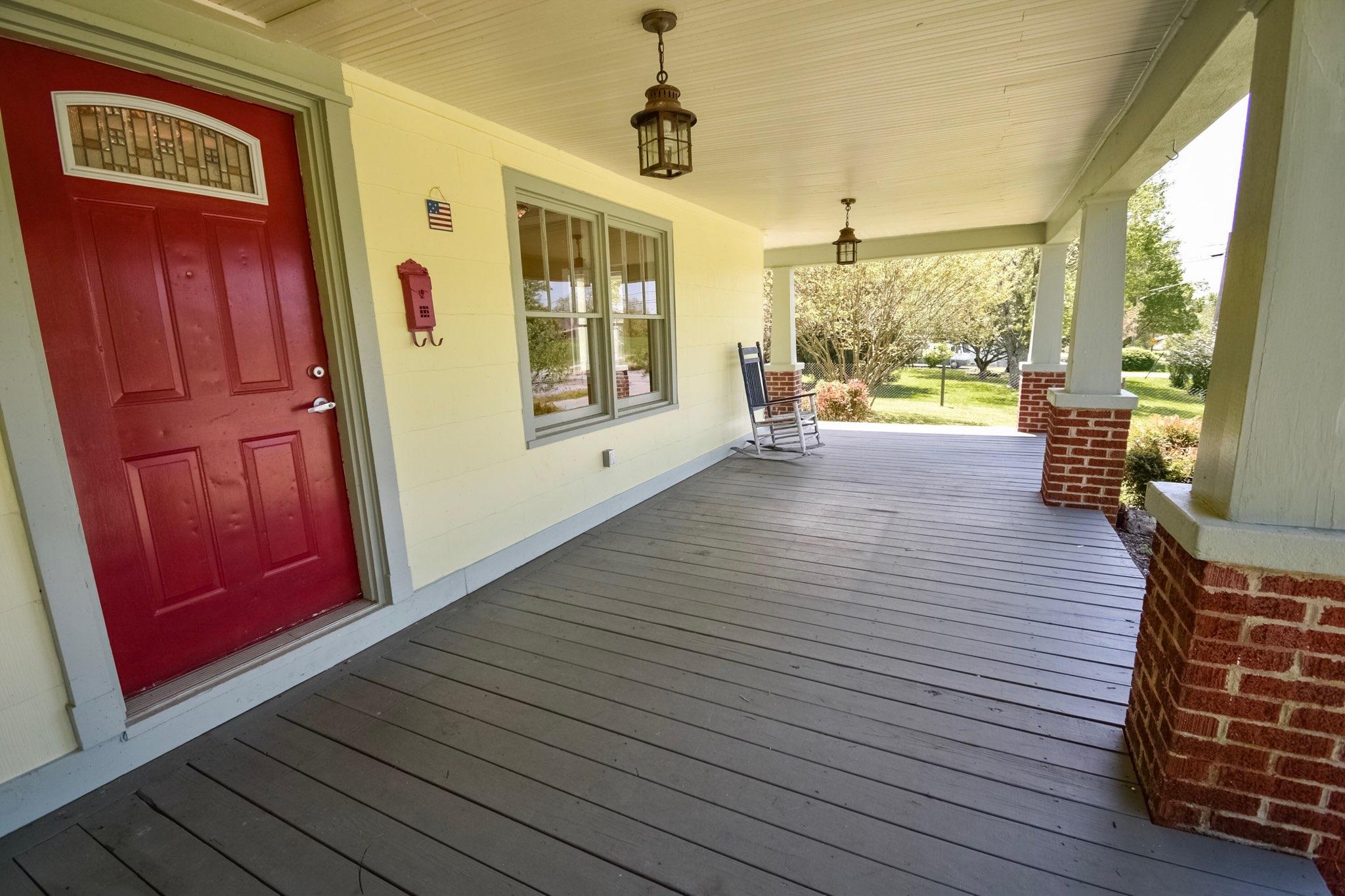 308 Front Street Luttrell, TN 37779 - Photo 3 of 27 IMG_7013