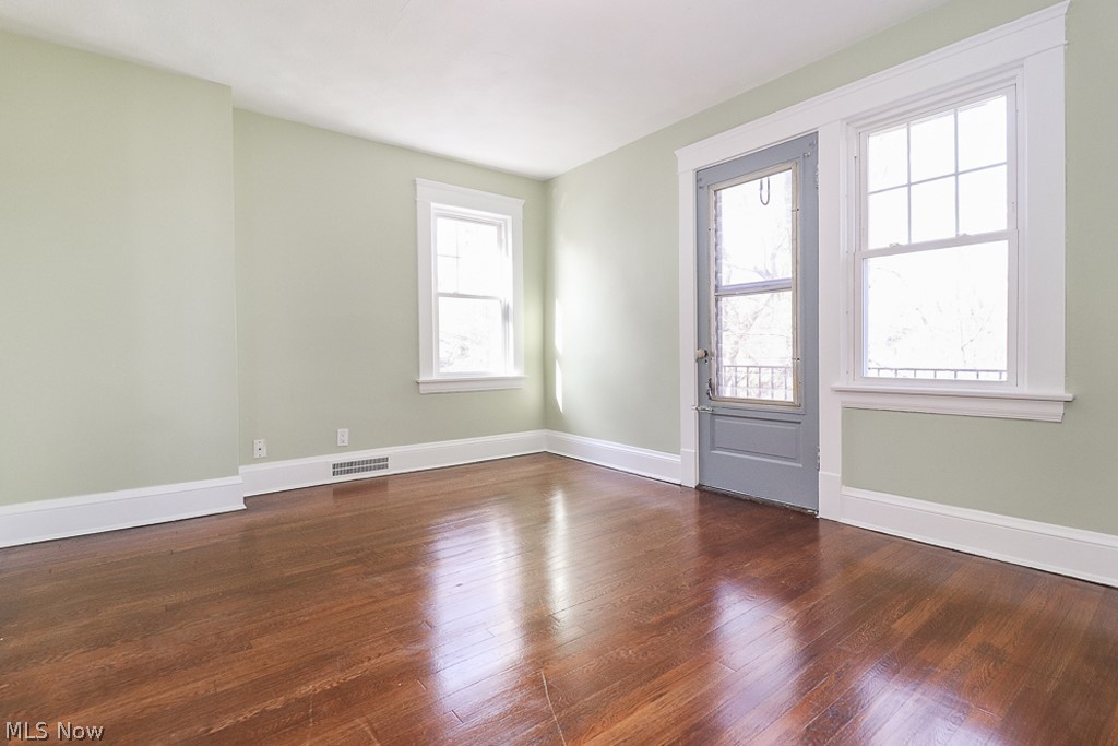 2510 Lee Road Cleveland, OH 44118 - Photo 26 of 31