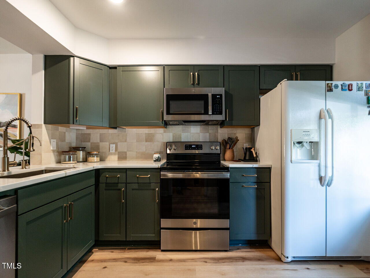 837 Green Ridge Drive Raleigh, NC 27609 - Photo 5 of 29 Kitchen