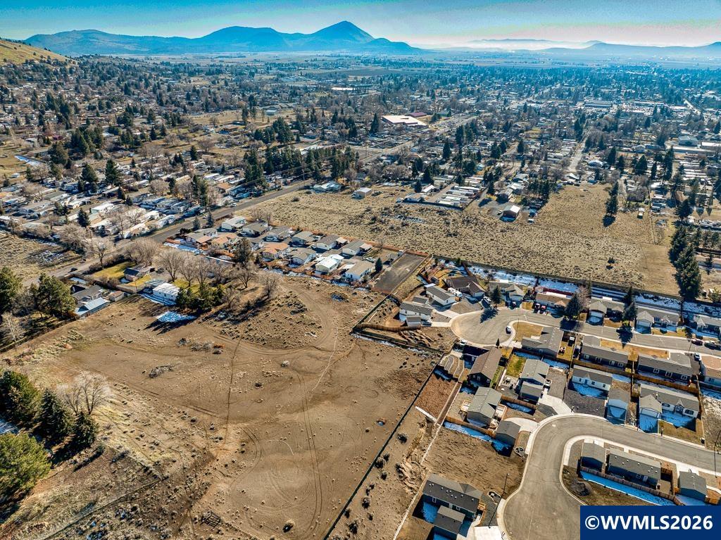 5636 Edith Way Klamath Falls, OR 97603 - Photo 5 of 23