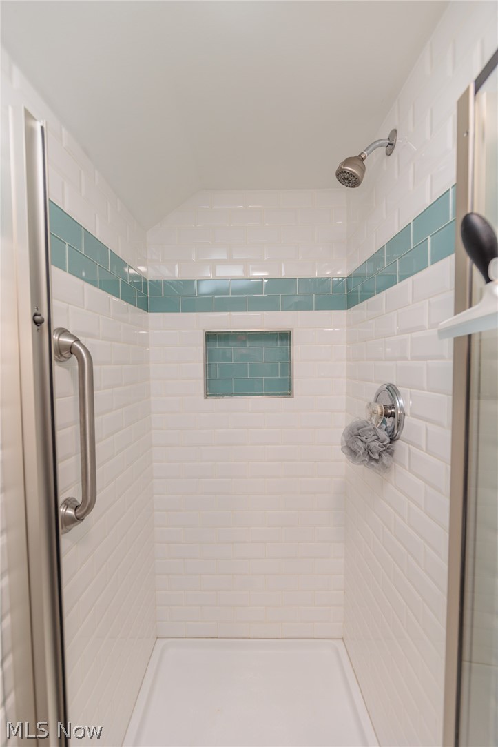 120 Sunset Road Avon Lake, OH 44012 - Photo 26 of 40 Bathroom featuring a shower with shower door