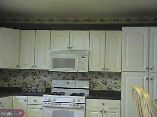 137 Queen Ann Road Brick, NJ 08723 - Photo 4 of 6 Gallery Image 4