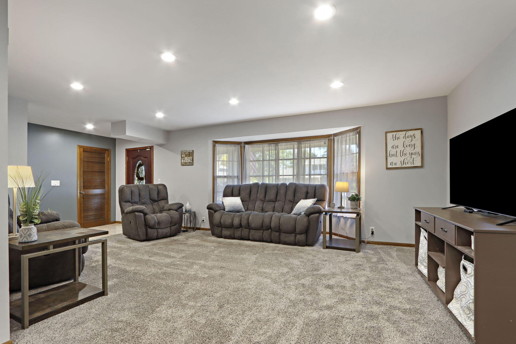 3625 South Brentwood Road New Berlin, WI 53151 - Photo 2 of 32 Great Room
