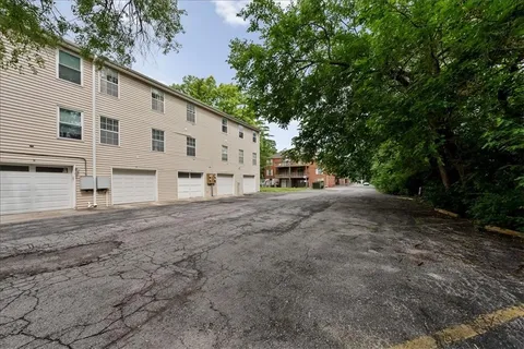$244,900 | 8333 Lowell Avenue, Unit 3, Overland Park, KS 66212