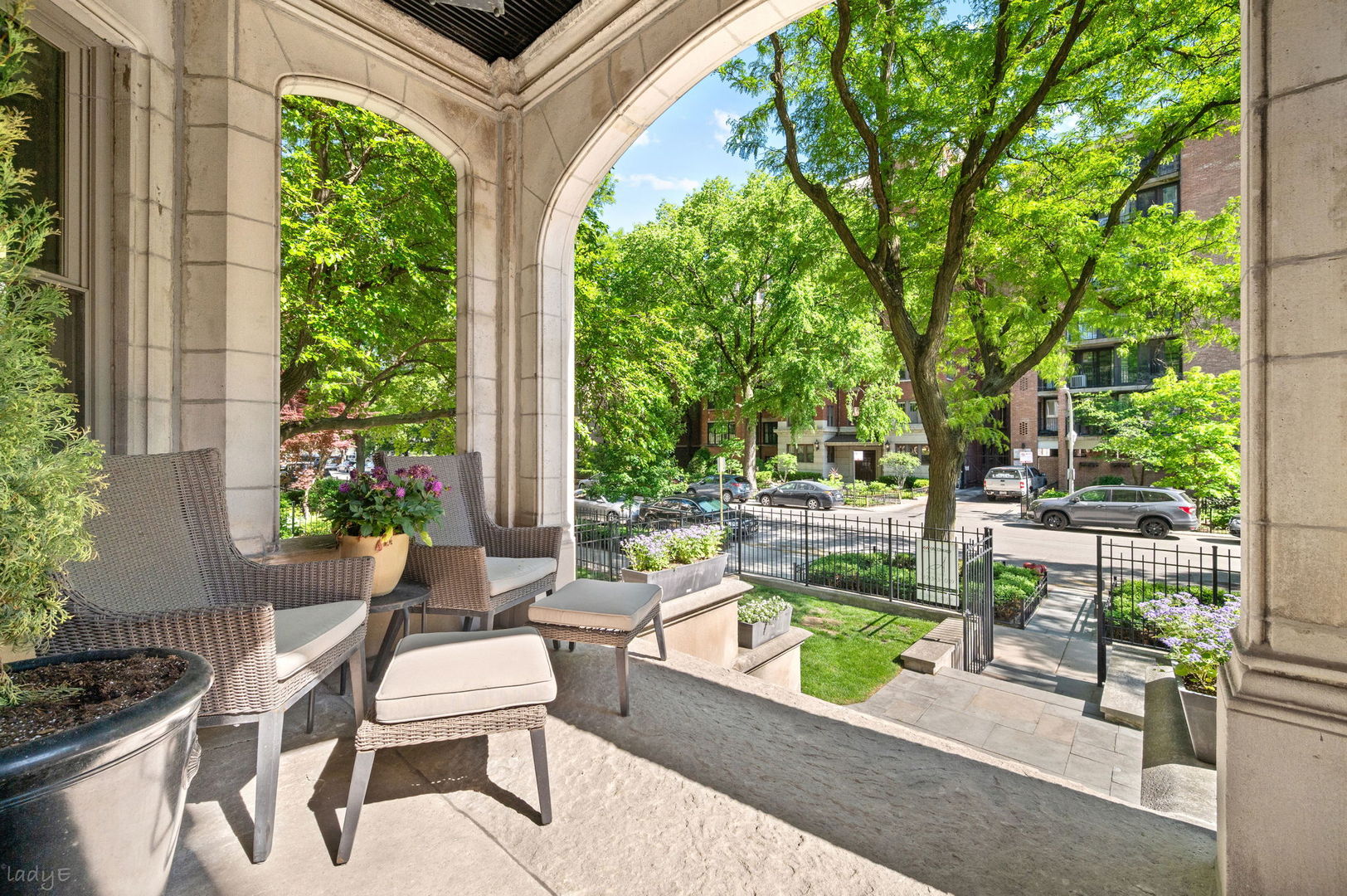 652 West Sheridan Road Chicago, IL 60613 - Photo 4 of 60