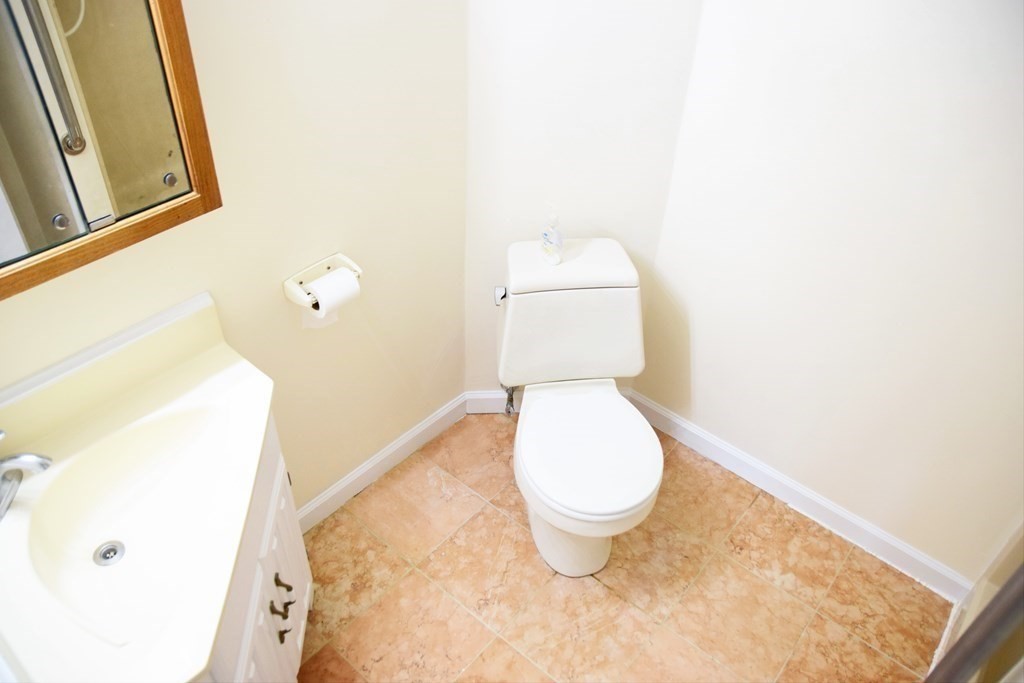 35 Merrymount Road, Unit 1 Quincy, MA 02169 - Photo 16 of 36 Gallery Image 16