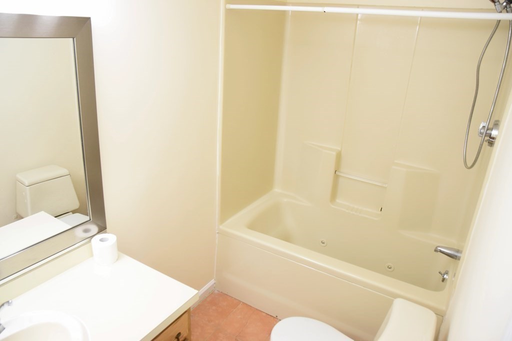 35 Merrymount Road, Unit 1 Quincy, MA 02169 - Photo 19 of 36 Gallery Image 19