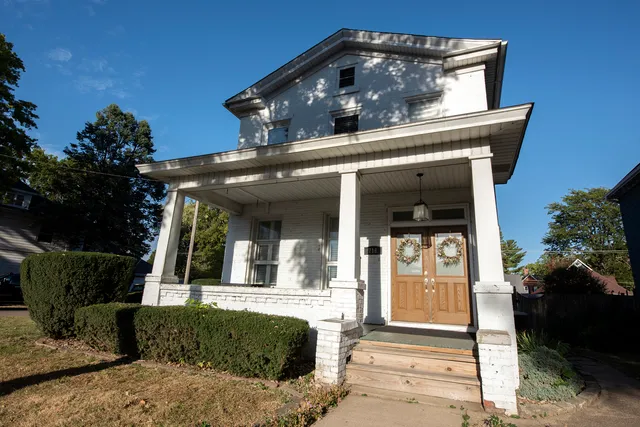 $144,900 | 716 Locust Street, Sterling, IL 61081