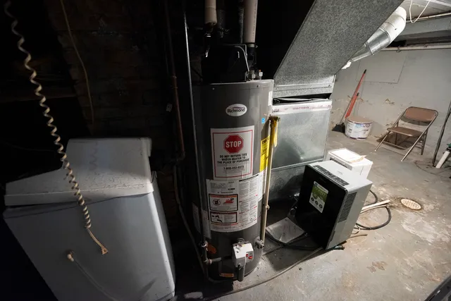 $144,900 | 716 Locust Street, Sterling, IL 61081