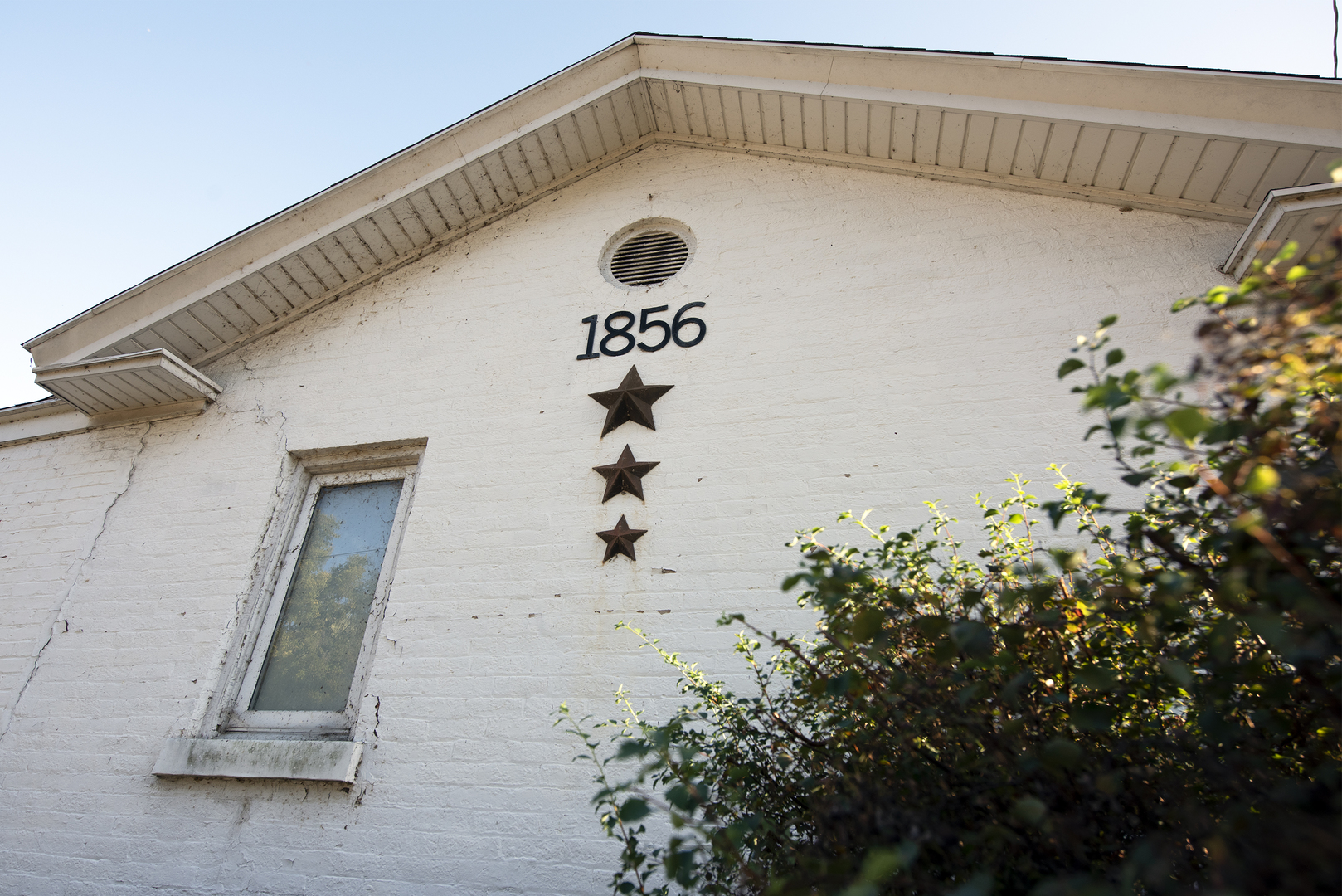 716 Locust Street Sterling, IL 61081 - Photo 3 of 27 a front view of a house with entryway