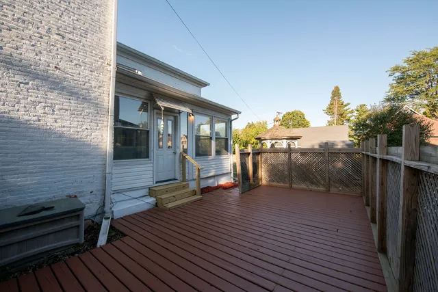 $144,900 | 716 Locust Street, Sterling, IL 61081