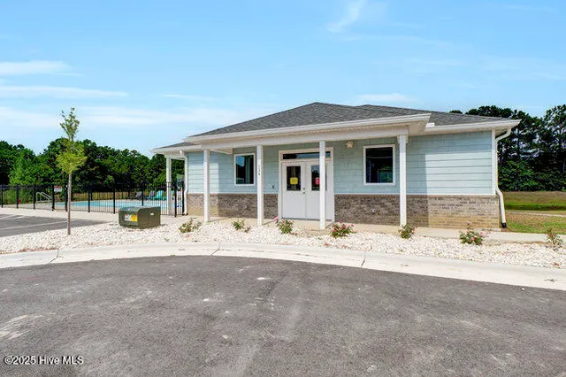 $1,800 | 303 Starfish Lane, Sneads Ferry, NC 28460