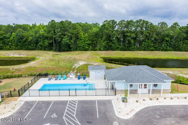 $1,800 | 303 Starfish Lane, Sneads Ferry, NC 28460