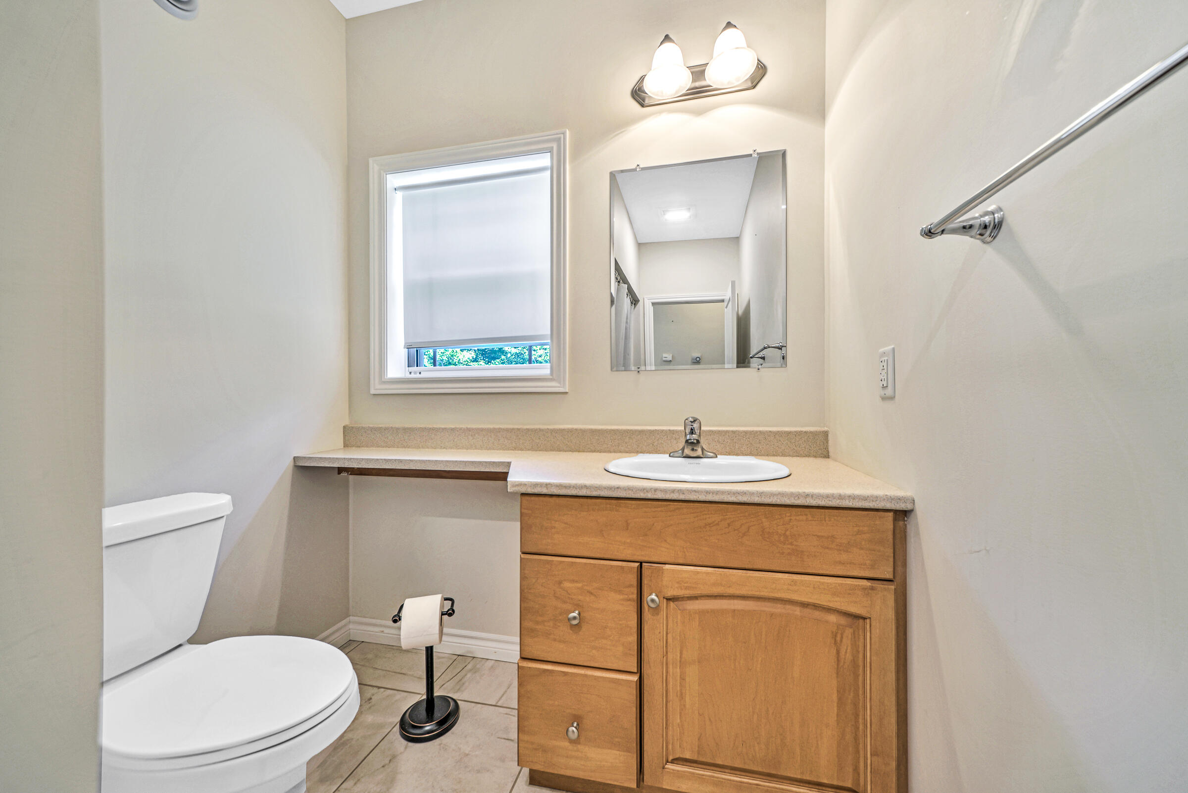 210 Common Road Dresden, ME 04342 - Photo 27 of 41 Full Bathroom