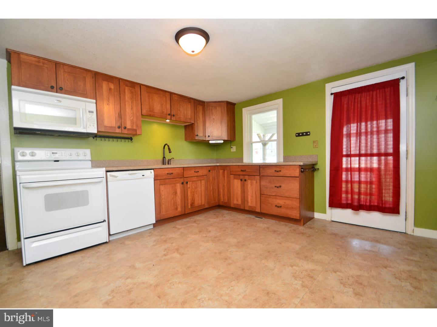 6110 Weaversville Road Bethlehem, PA 18017 - Photo 4 of 24 Gallery Image 4