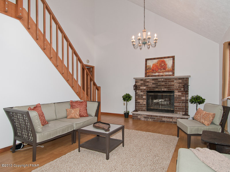 349 Minks Pond Road Bushkill, PA 18324 - Photo 2 of 13 Living Room