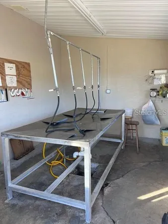 a view of a car park in front of house