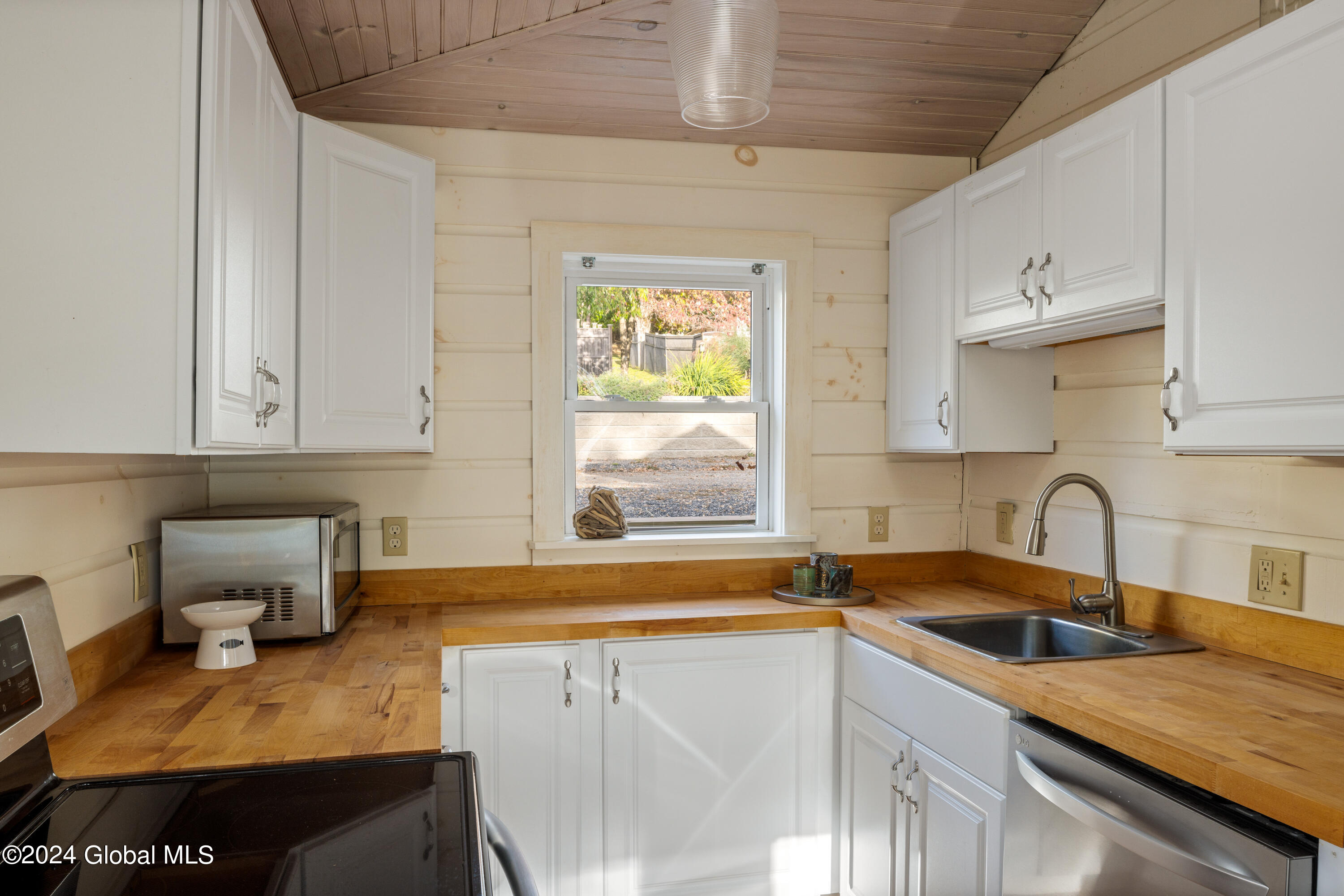 445 Lakeview Road Copake, NY 12516 - Photo 26 of 45 Alon-Koppel-Photography-IMG_2727-Edit