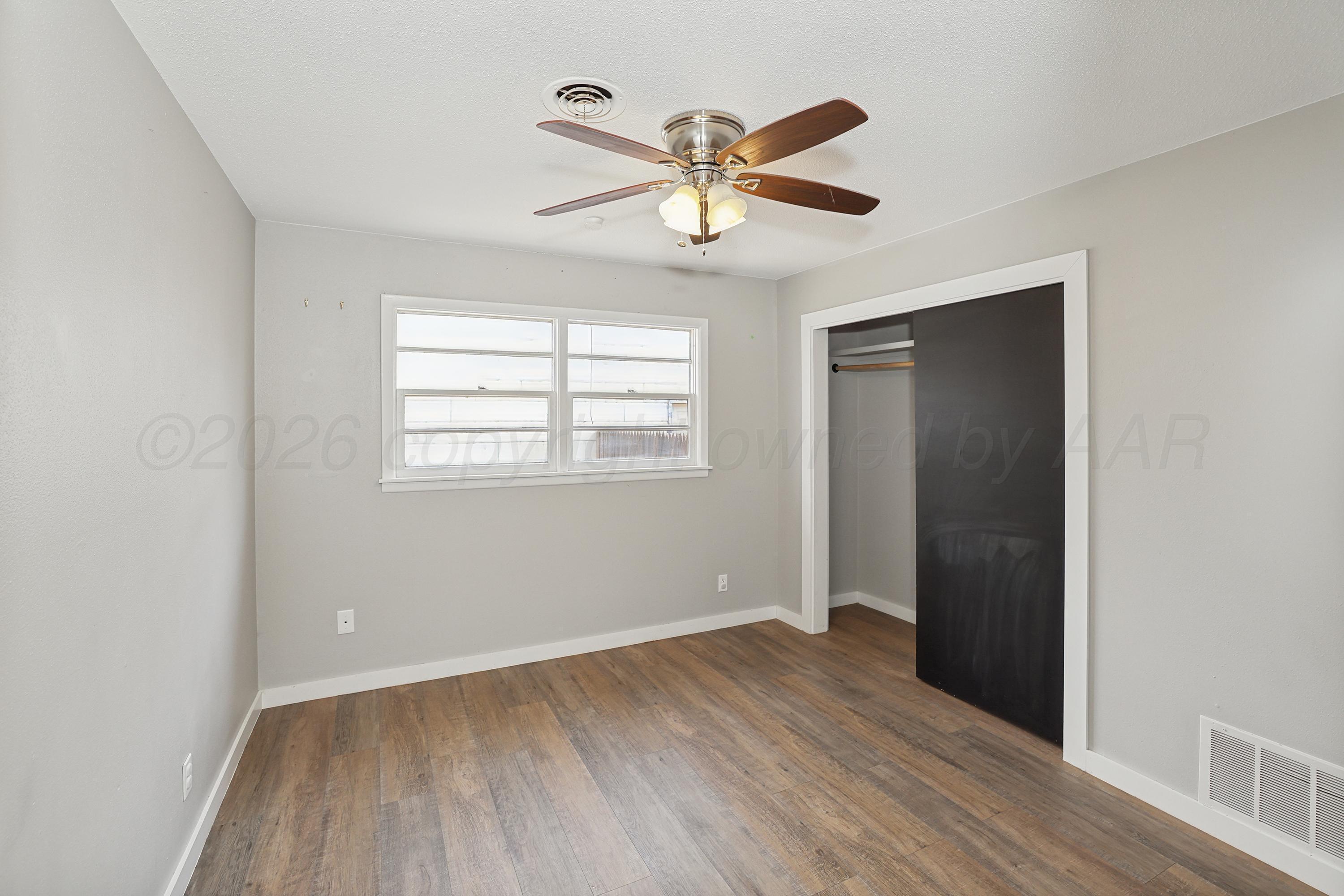 4304 South Bonham Street Amarillo, TX 79110 - Photo 19 of 22 19-3rd Bedroom