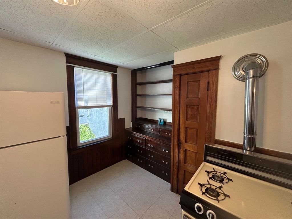 31 Chrome Street, Unit 3 Worcester, MA 01604 - Photo 16 of 26