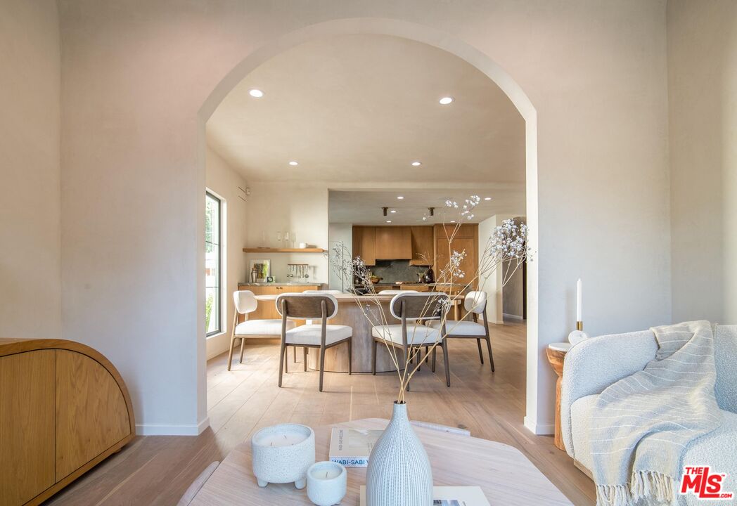 12106 Maxwellton Road Studio City, CA 91604 - Photo 15 of 38