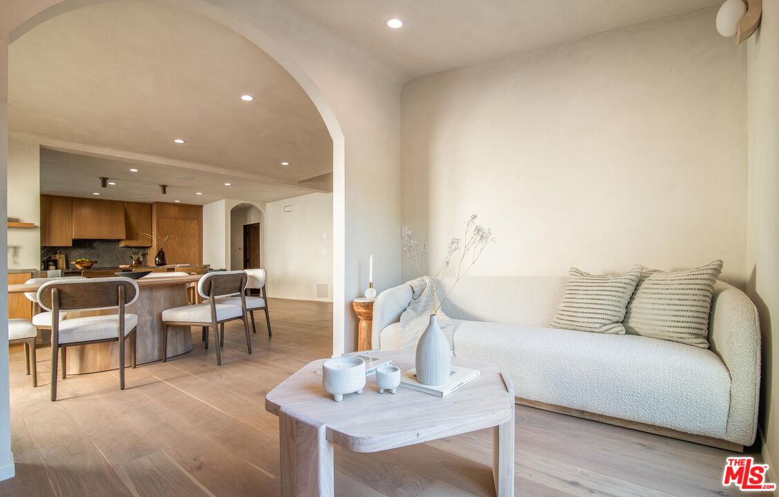 12106 Maxwellton Road Studio City, CA 91604 - Photo 17 of 38