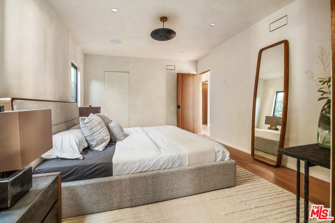 12106 Maxwellton Road Studio City, CA 91604 - Photo 19 of 38