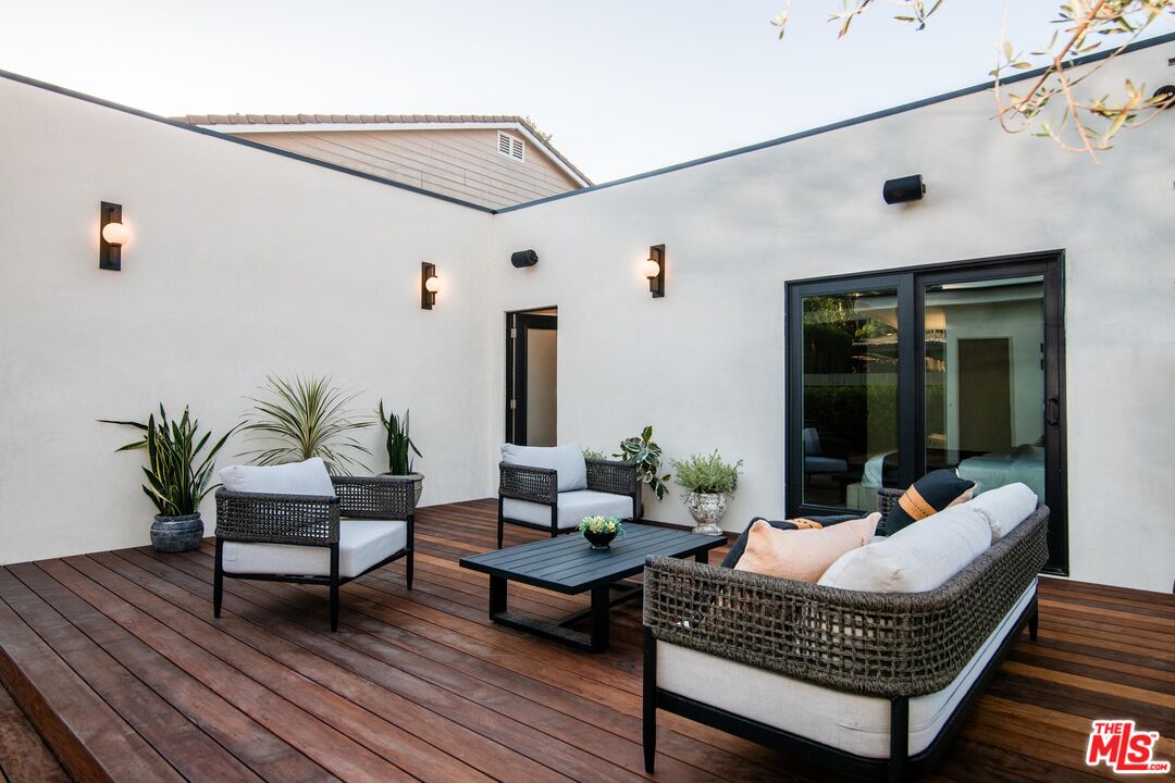 12106 Maxwellton Road Studio City, CA 91604 - Photo 29 of 38