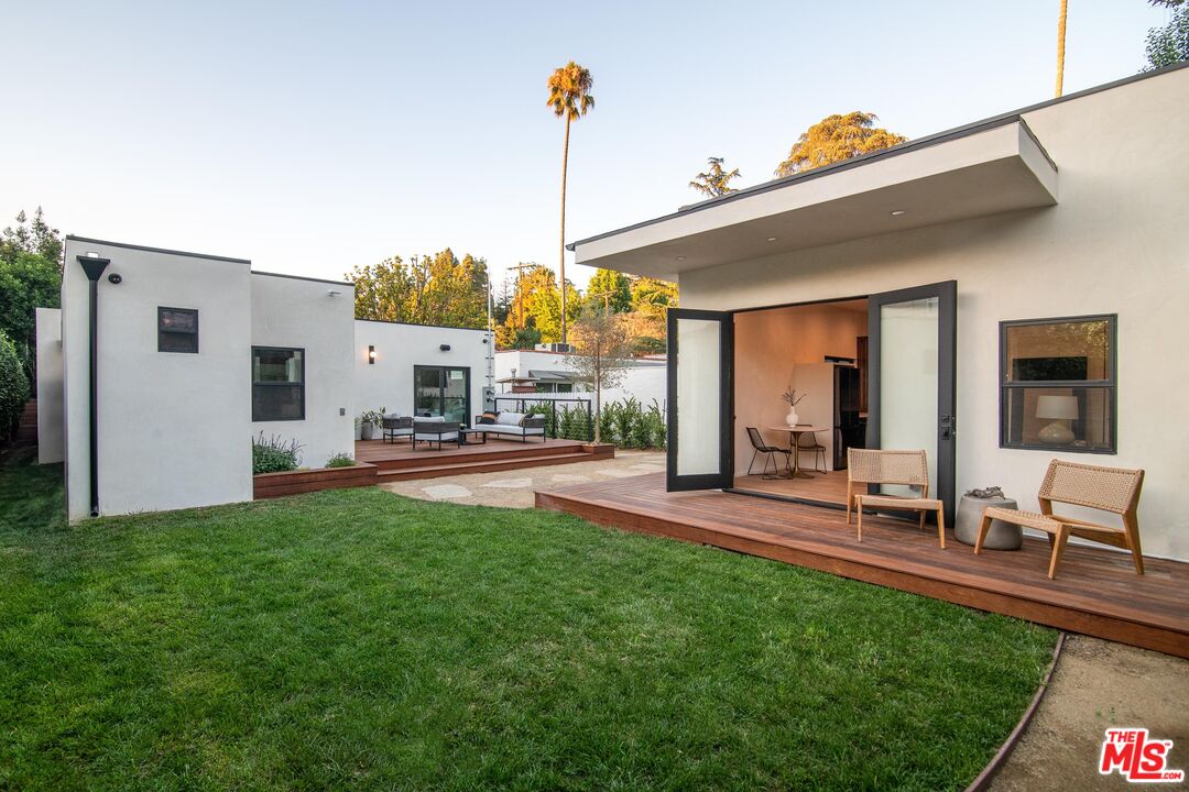 12106 Maxwellton Road Studio City, CA 91604 - Photo 31 of 38