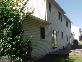 953 Timber Lane Reading, PA 19608 - Photo 2 of 6 Gallery Image 2