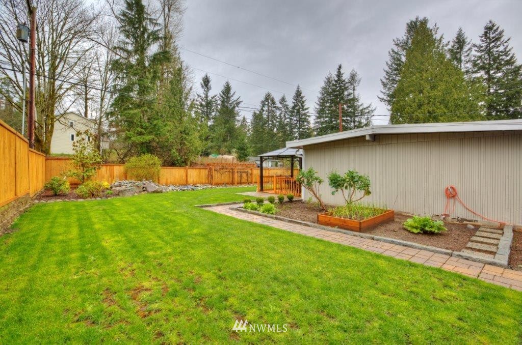 19403 Southeast 168th Street Renton, WA 98058 - Photo 13 of 17