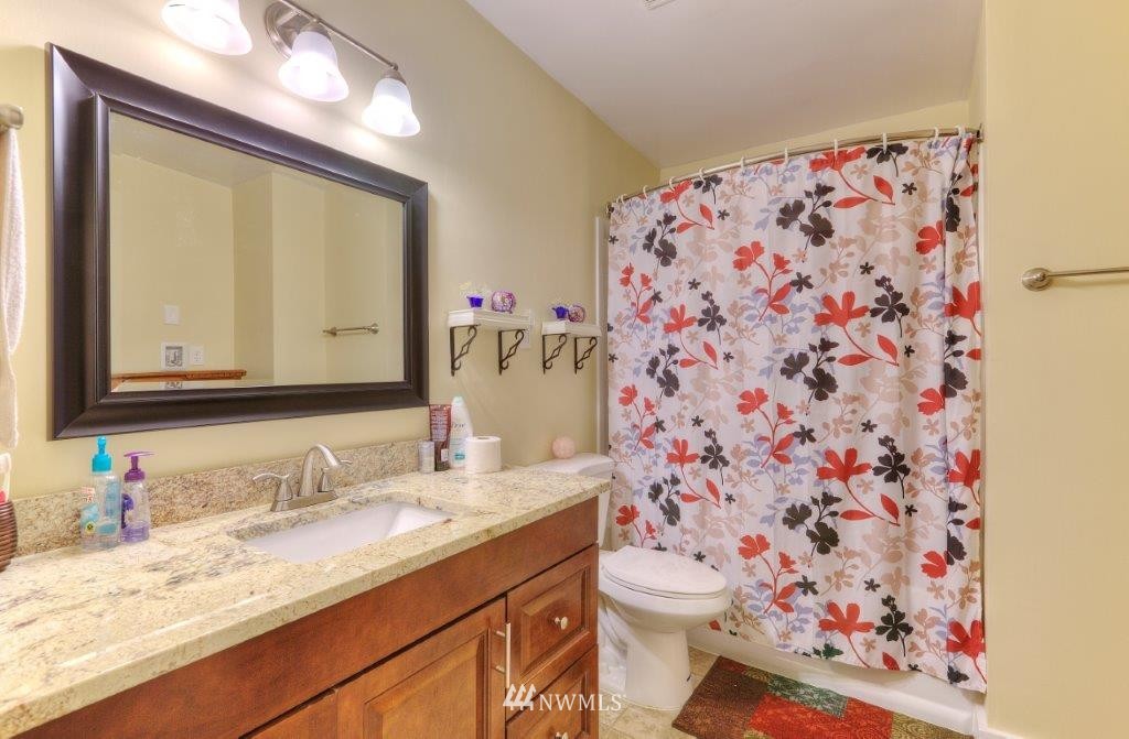 19403 Southeast 168th Street Renton, WA 98058 - Photo 9 of 17