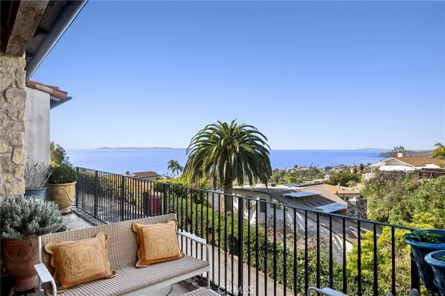 $5,495,000 | 2100 Crestview Drive, Laguna Beach, CA 92651