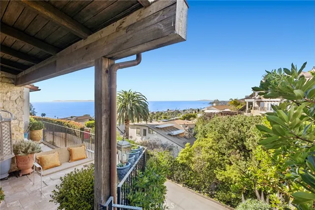 $5,495,000 | 2100 Crestview Drive, Laguna Beach, CA 92651