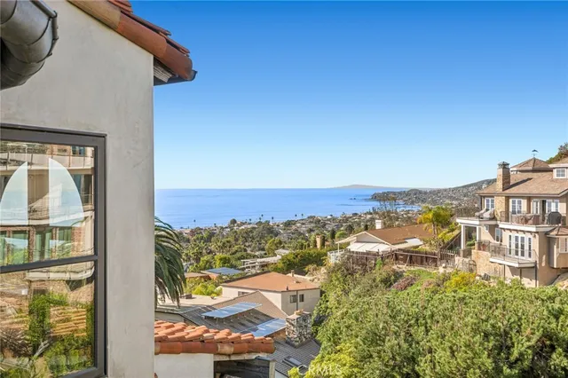 $5,495,000 | 2100 Crestview Drive, Laguna Beach, CA 92651
