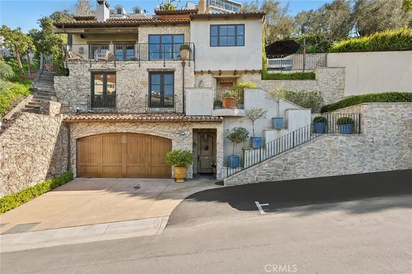 $4,995,000 | 2100 Crestview Drive, Laguna Beach, CA 92651