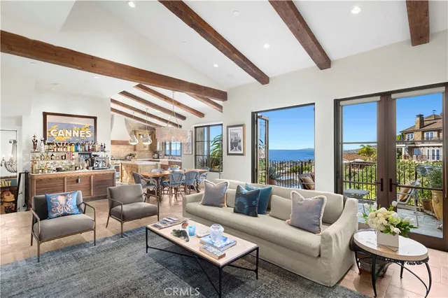 $5,495,000 | 2100 Crestview Drive, Laguna Beach, CA 92651