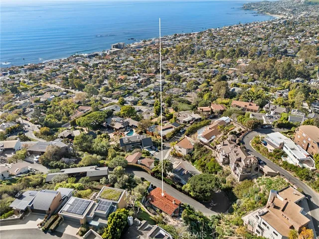 $5,495,000 | 2100 Crestview Drive, Laguna Beach, CA 92651