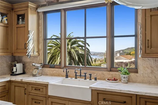 $4,995,000 | 2100 Crestview Drive, Laguna Beach, CA 92651