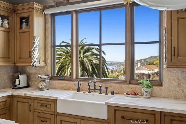 $5,495,000 | 2100 Crestview Drive, Laguna Beach, CA 92651