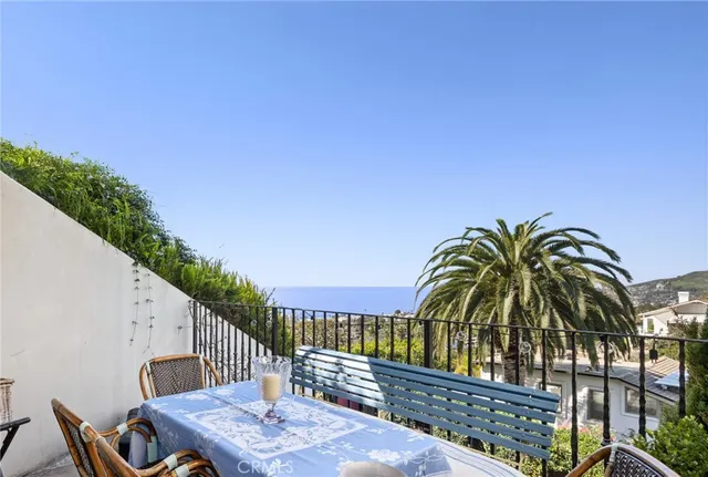 $5,495,000 | 2100 Crestview Drive, Laguna Beach, CA 92651