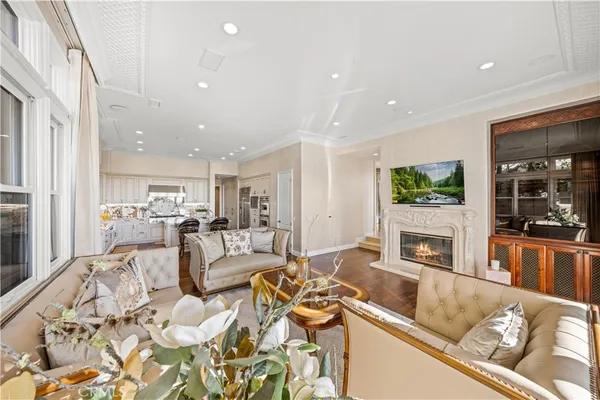 $11,950,000 | 9 Vista Alberi, Newport Coast, CA 92657