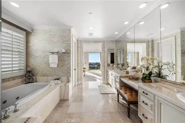 $11,950,000 | 9 Vista Alberi, Newport Coast, CA 92657