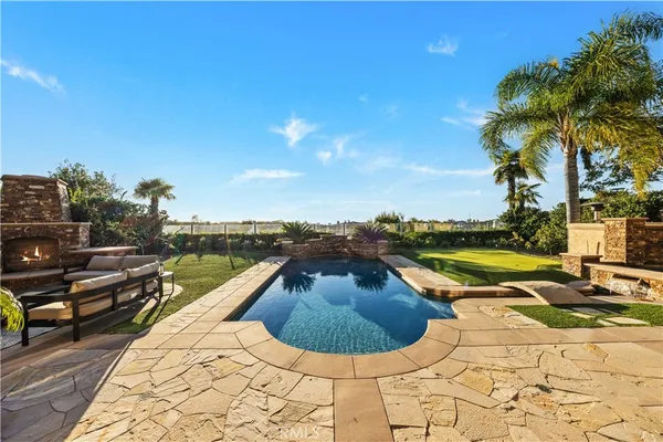 $11,950,000 | 9 Vista Alberi, Newport Coast, CA 92657
