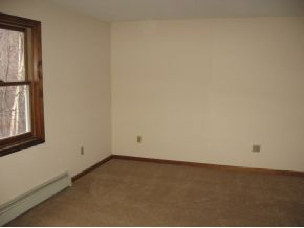 8 Al Street Derry, NH 03038 - Photo 11 of 17 Gallery Image 11